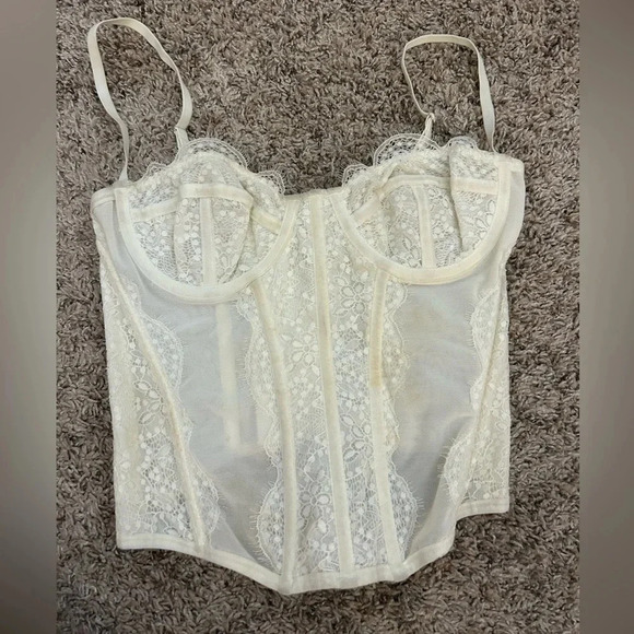Cream urban outfitters corset - Picture 1 of 3